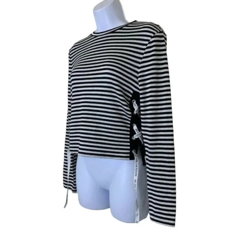 Divided H&M Cropped Lightweight Sweater S Knit Top B&W Pullover Mall Goth Stripe